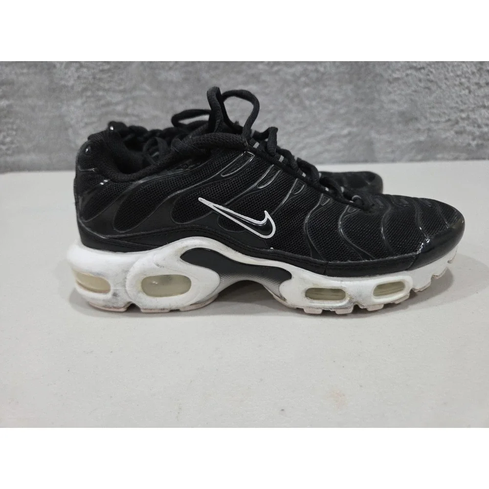 Nike Air Max Plus Black White Women's Size 5.5  DM2362-001